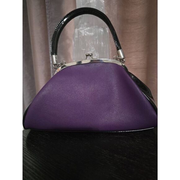 Lost Queen Purple Old Hallows Handbag - Picture 2 of 4